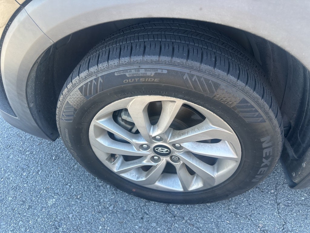 2017 Hyundai TUCSON SE Plus