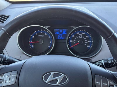 2015 Hyundai TUCSON SE