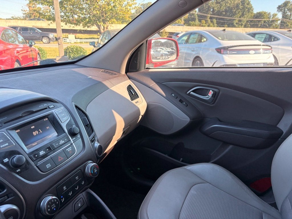 2015 Hyundai TUCSON SE