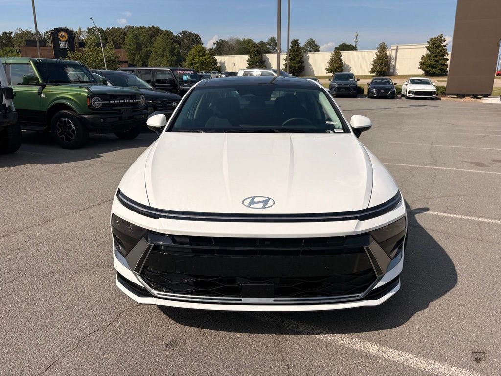 2026 Hyundai SONATA HYBRID SEL