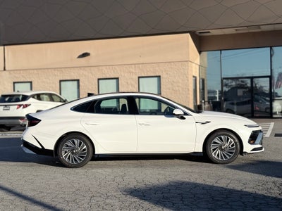2026 Hyundai SONATA HYBRID SEL