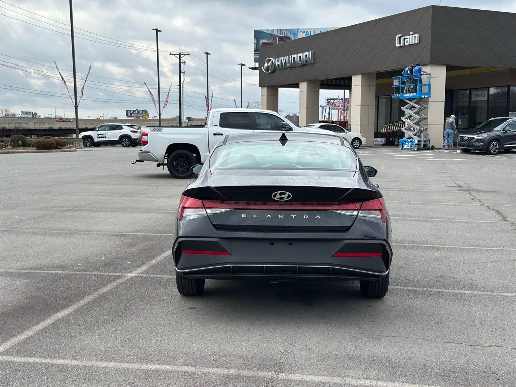 2026 Hyundai ELANTRA SE