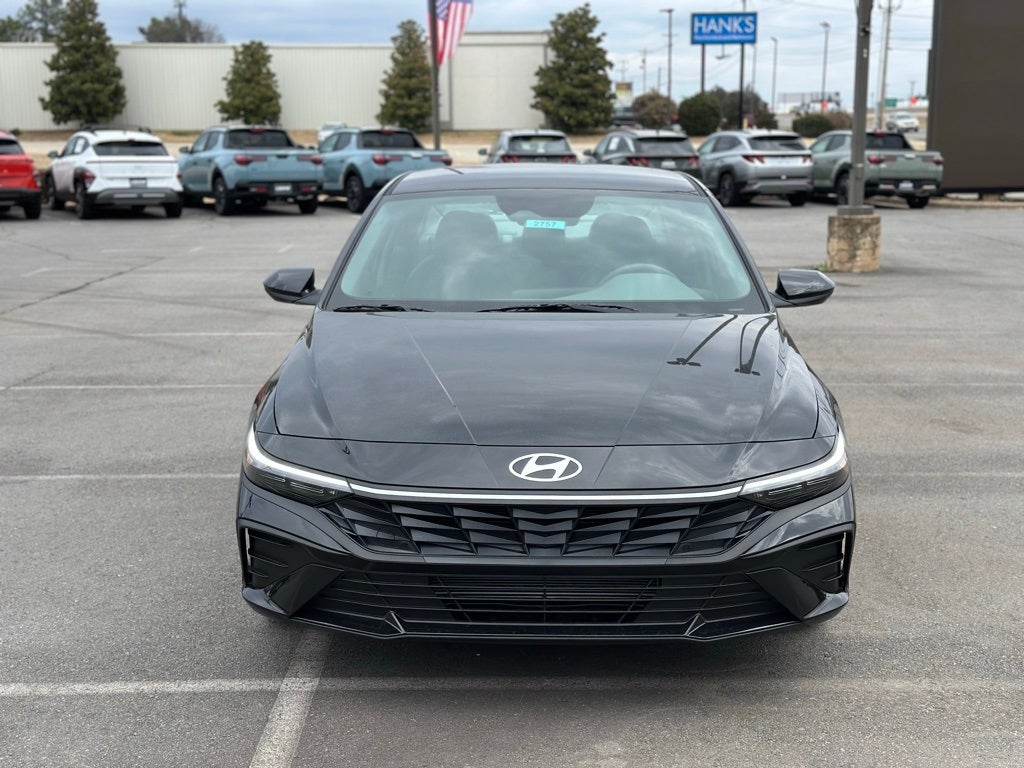 2026 Hyundai ELANTRA SE