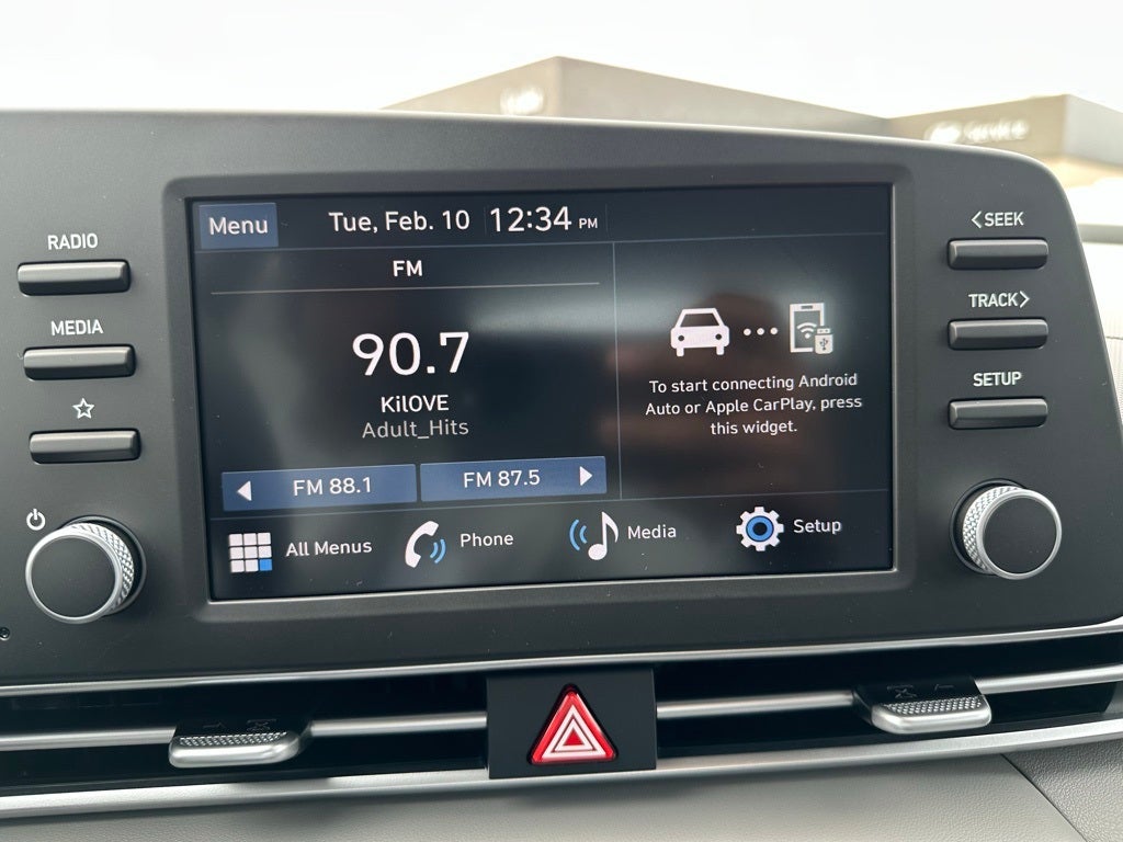 2026 Hyundai ELANTRA SE