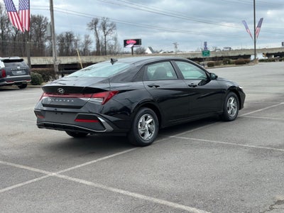 2026 Hyundai ELANTRA SE
