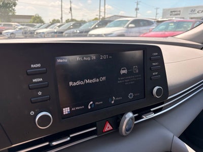 2026 Hyundai ELANTRA SE