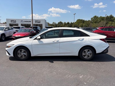 2026 Hyundai ELANTRA SE