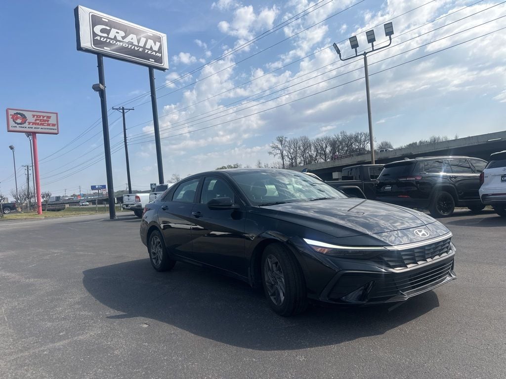 2024 Hyundai ELANTRA SEL