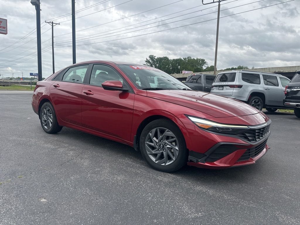 2024 Hyundai ELANTRA SEL
