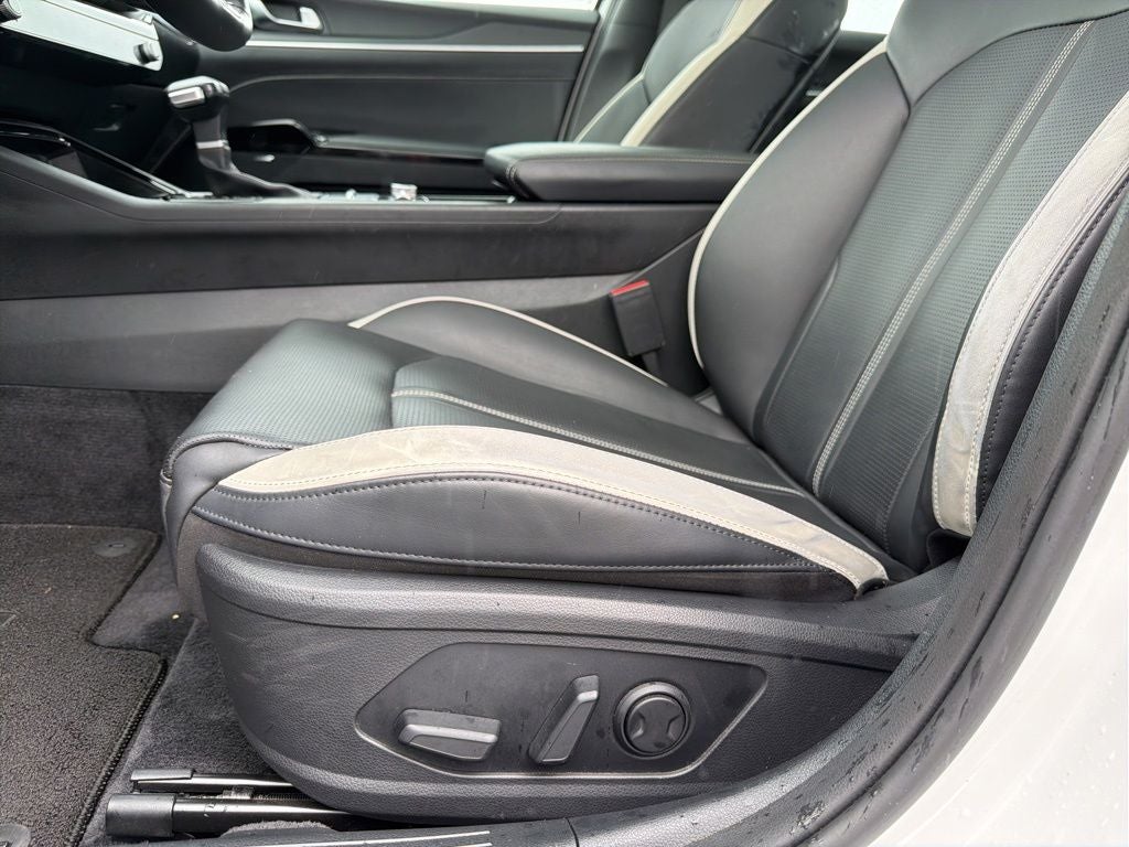2025 Kia K5 GT-Line One Owner / GT-Line Premium Package / Navigation