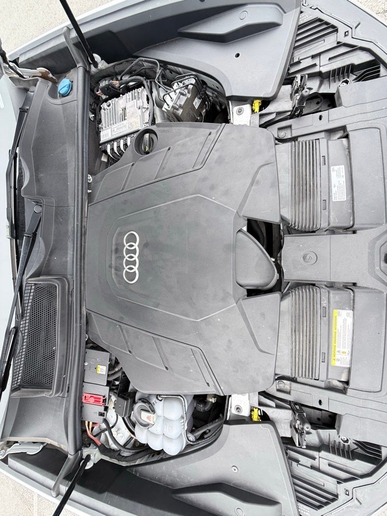 2020 Audi Q8 55 Premium Plus quattro