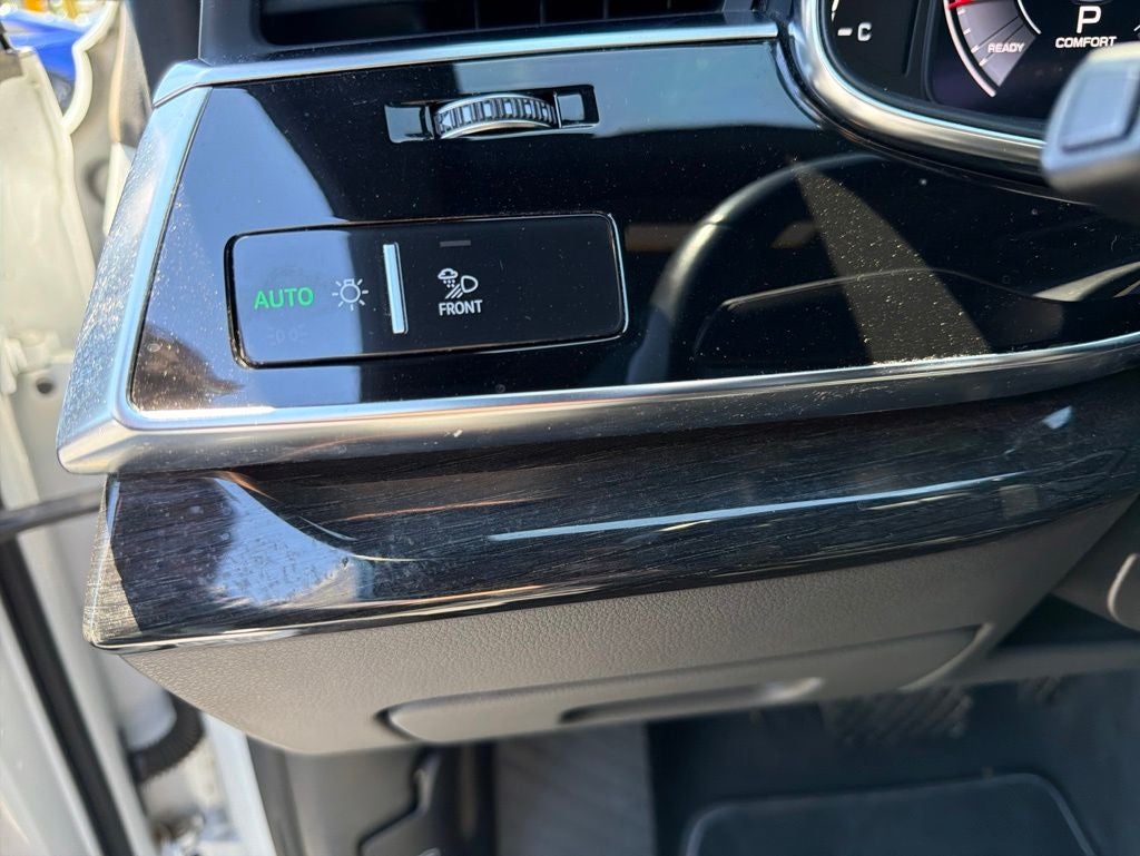 2020 Audi Q8 55 Prestige quattro