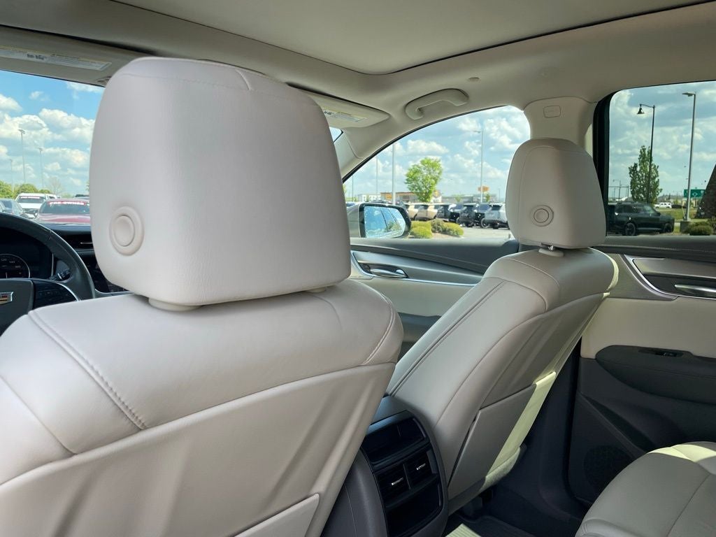 2022 Cadillac XT5 Premium Luxury