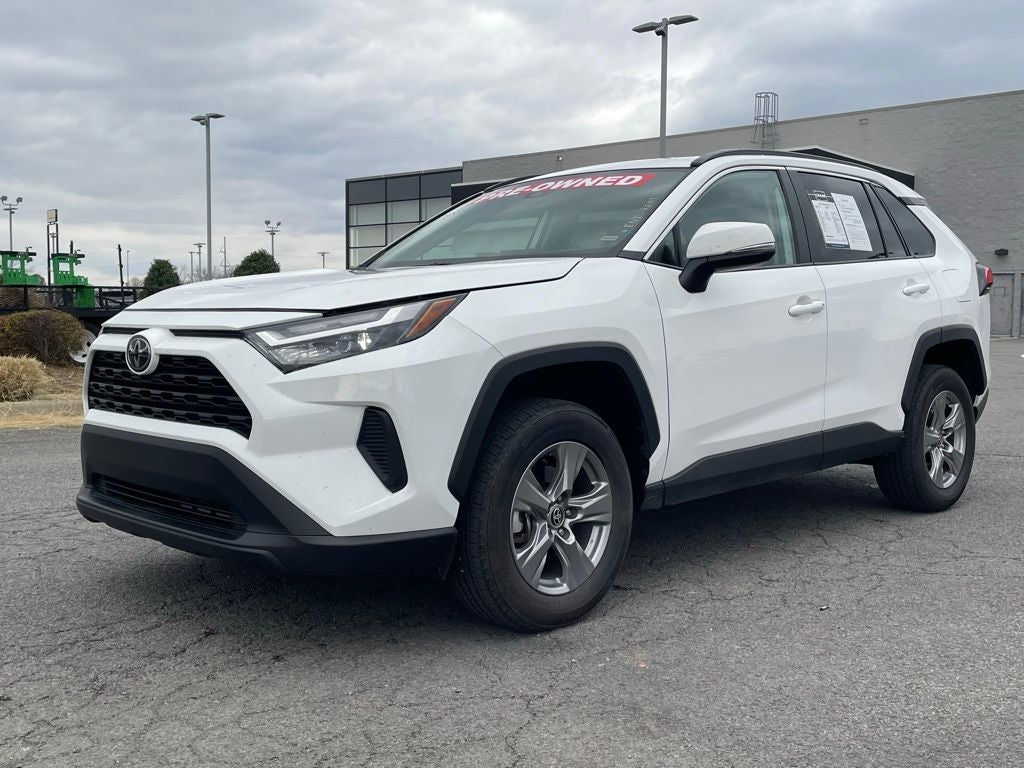 2025 Toyota RAV4 XLE