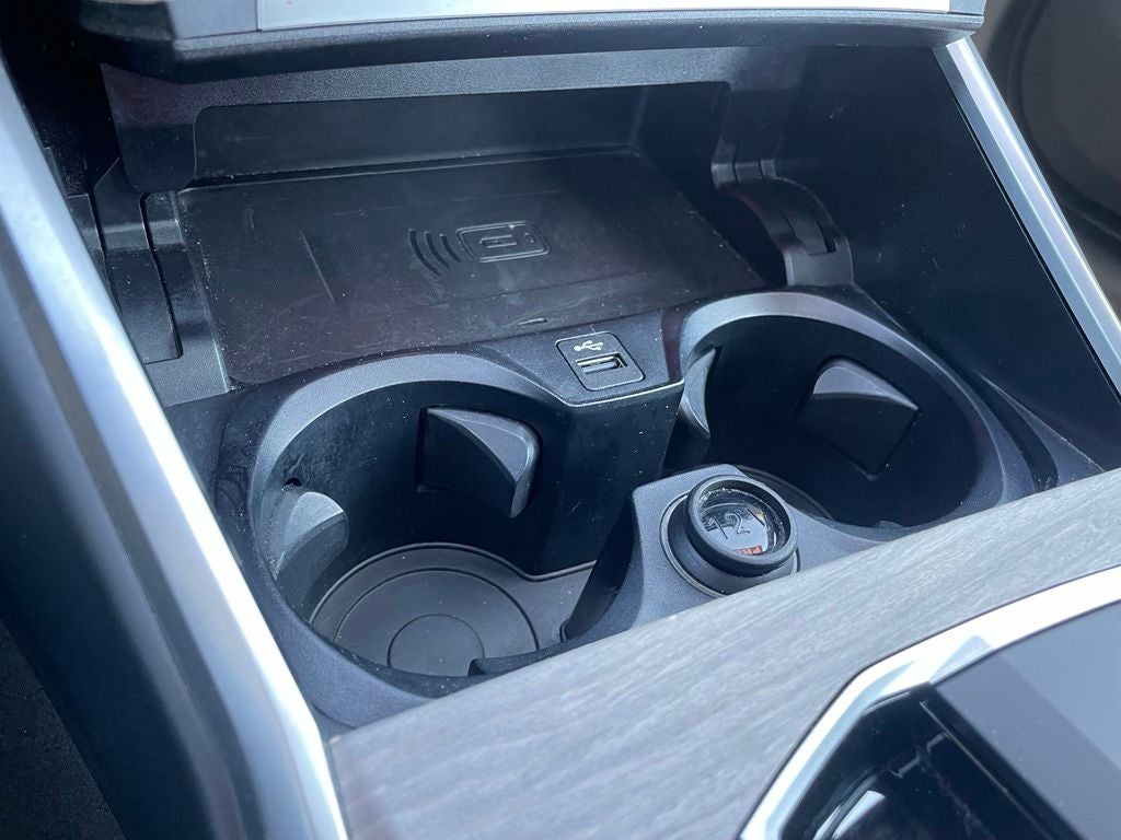2025 BMW 3 Series 330i