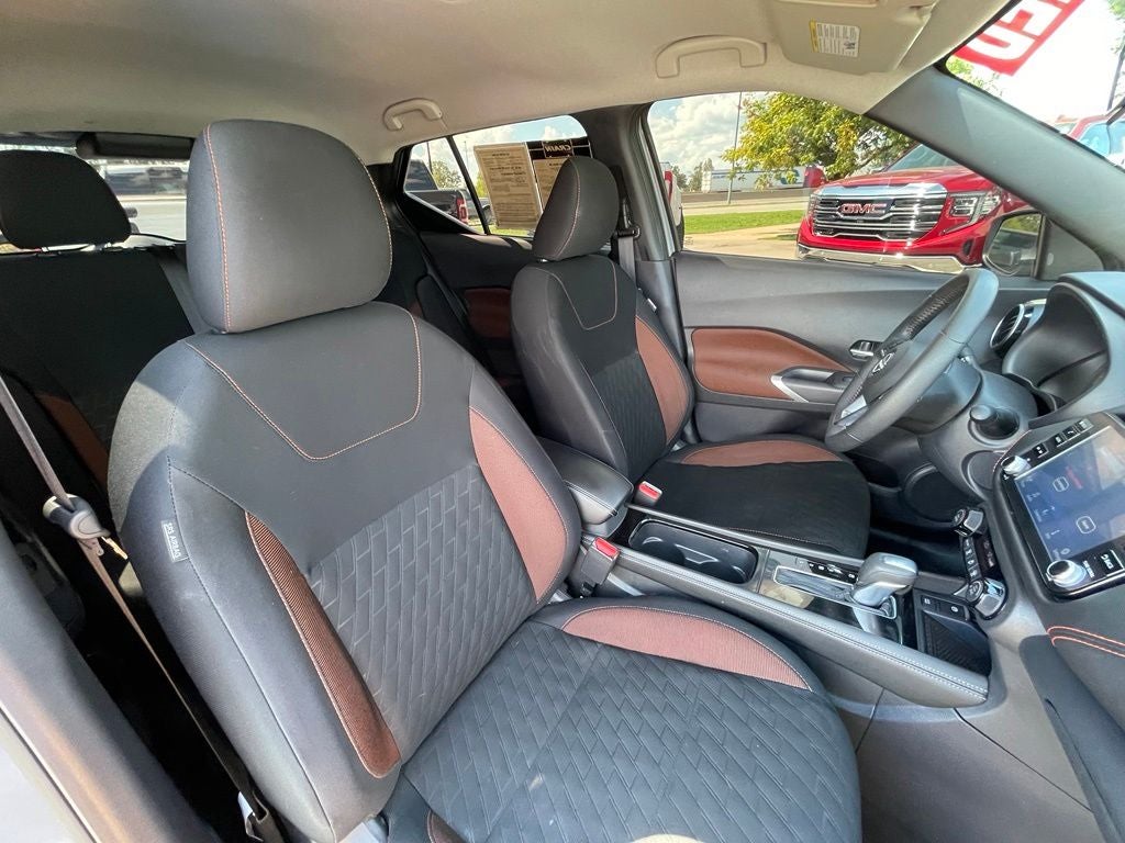 2024 Nissan Kicks SR
