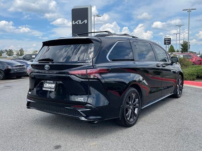 2022 Toyota Sienna XSE 7 Passenger