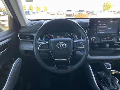 2021 Toyota Highlander Hybrid XLE