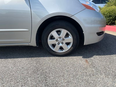 2009 Toyota Sienna LE