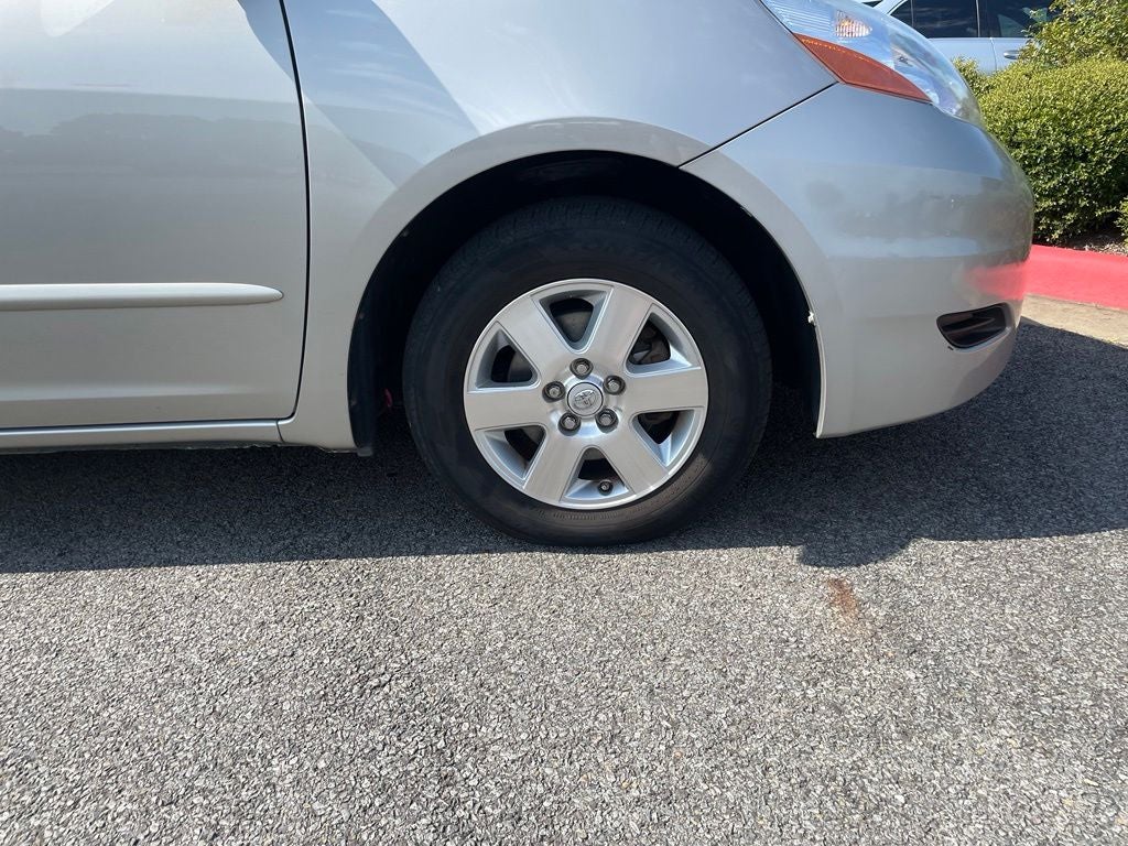 2009 Toyota Sienna LE