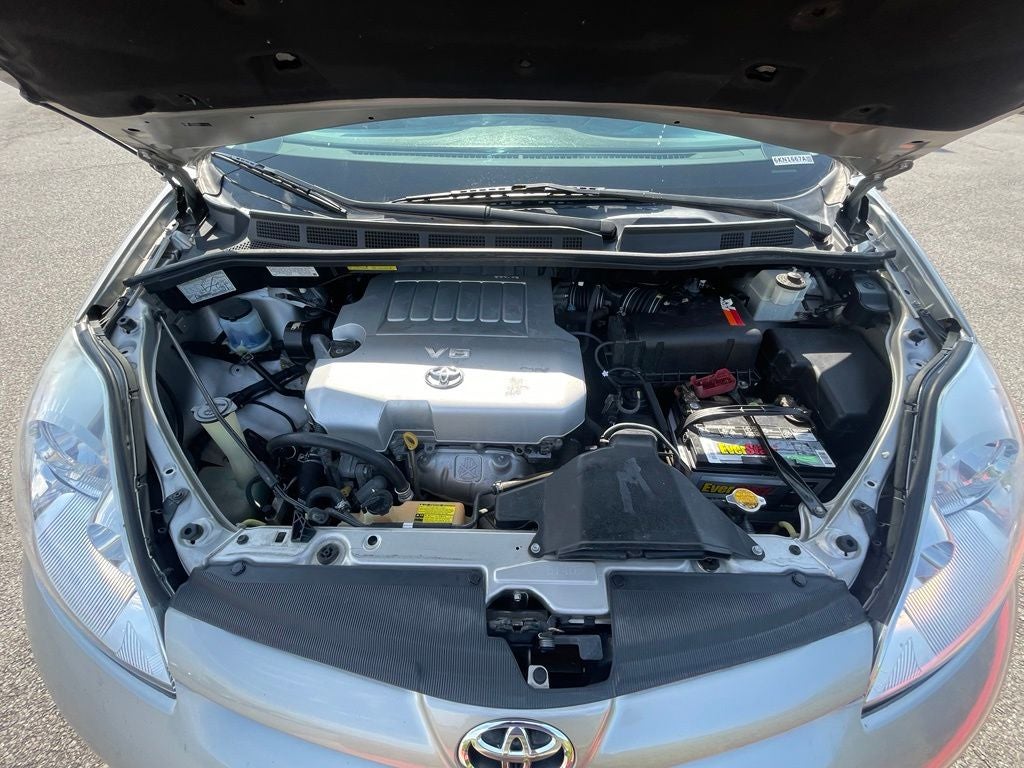2009 Toyota Sienna LE