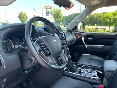 2024 INFINITI QX80 LUXE