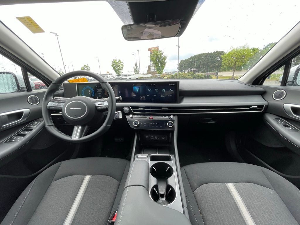 2026 Hyundai SONATA HYBRID SEL