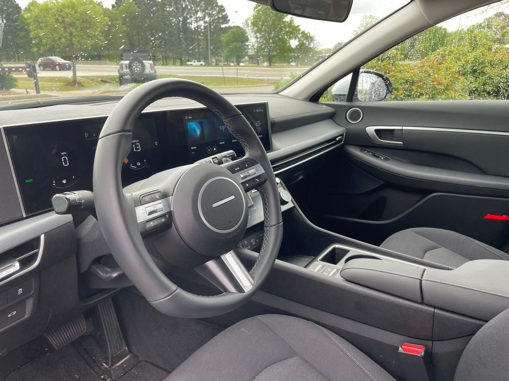 2026 Hyundai SONATA HYBRID SEL