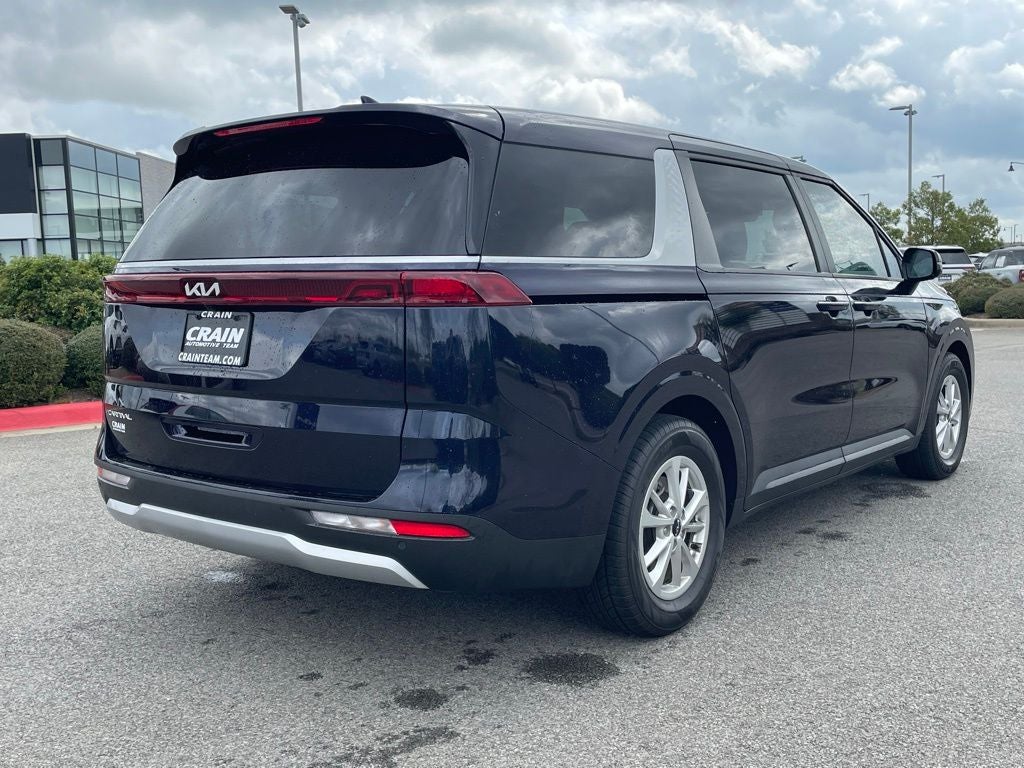 2024 Kia Carnival LX