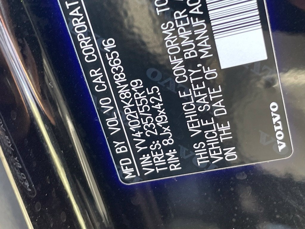 2022 Volvo XC90 T5 Momentum