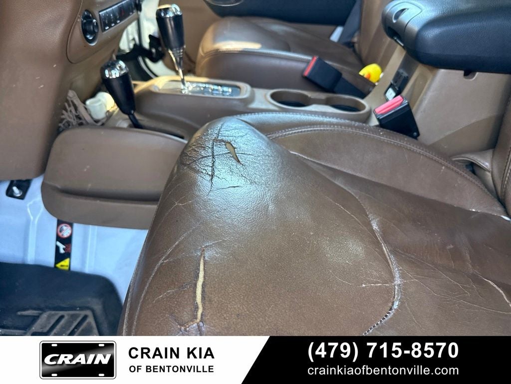 2013 Jeep Wrangler Unlimited Sahara - 4WD / CLEAN CARFAX / ONE OWNER