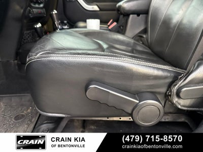 2015 Jeep Wrangler Unlimited Rubicon - 4WD / CLEAN CARFAX HISTORY