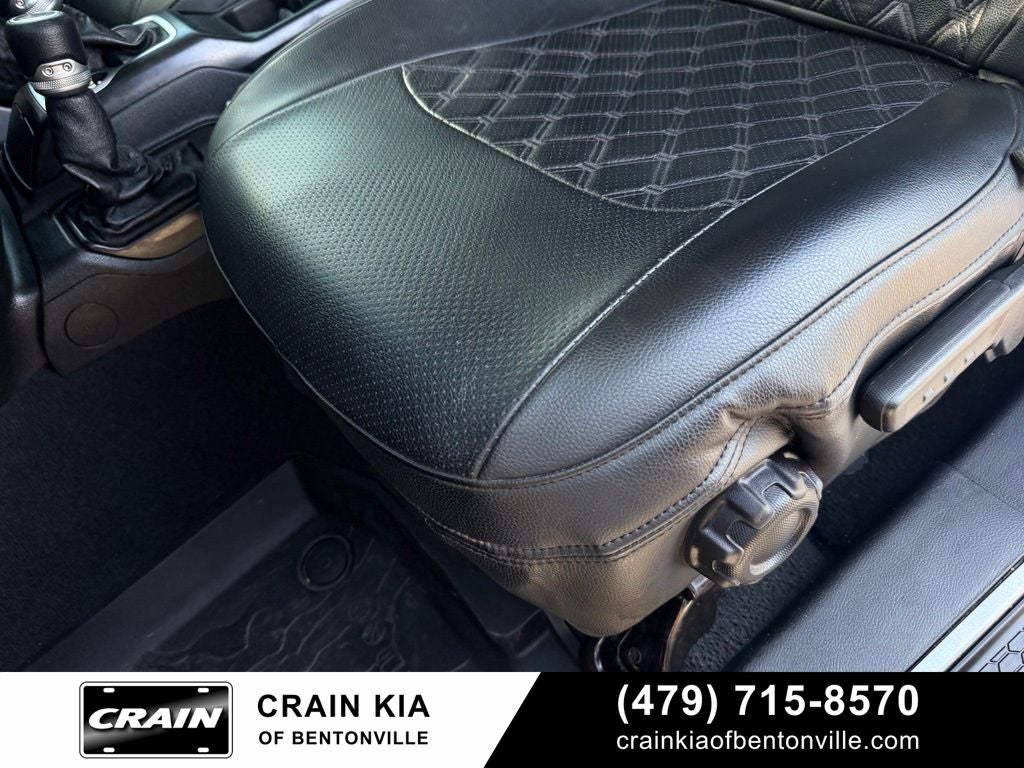 2018 Jeep Wrangler Unlimited Sport - 4WD / CLEAN CARFAX / LIFTED!