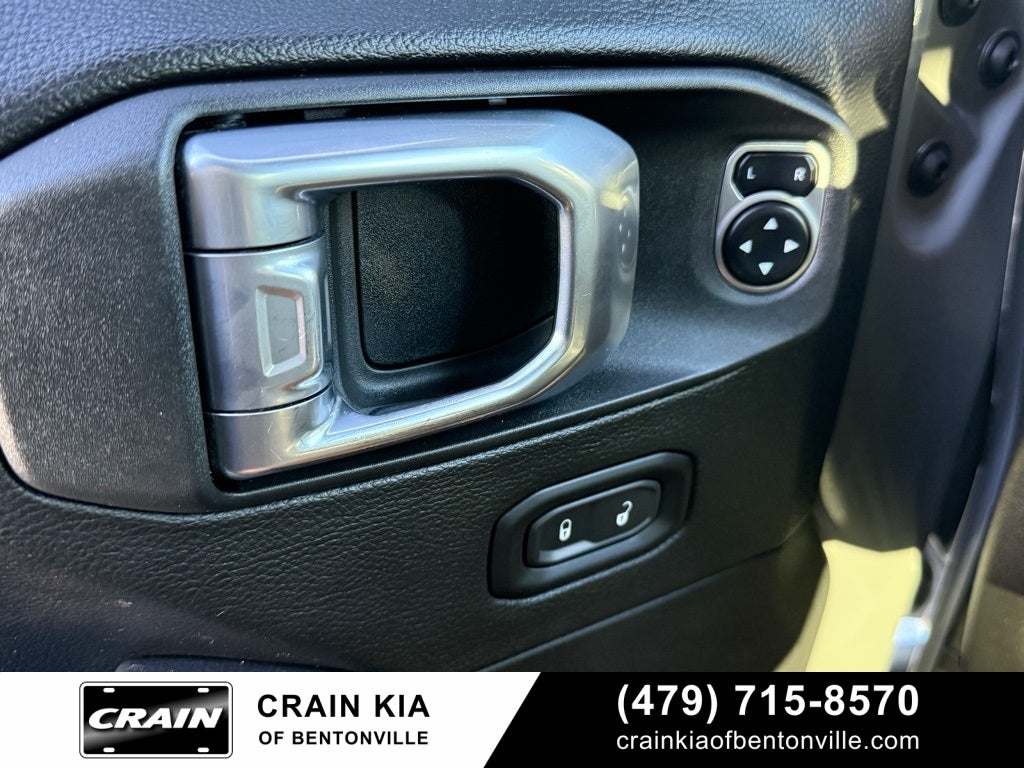 2019 Jeep Wrangler Unlimited Sahara Altitude - 4WD