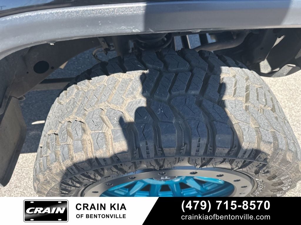 2018 Jeep Wrangler Unlimited Sahara - 4WD / ONE OWNER / LIFTED!