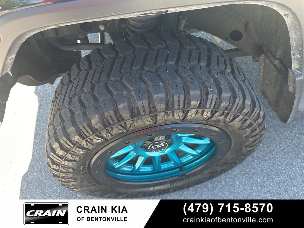 2018 Jeep Wrangler Unlimited Sahara - 4WD / ONE OWNER / LIFTED!