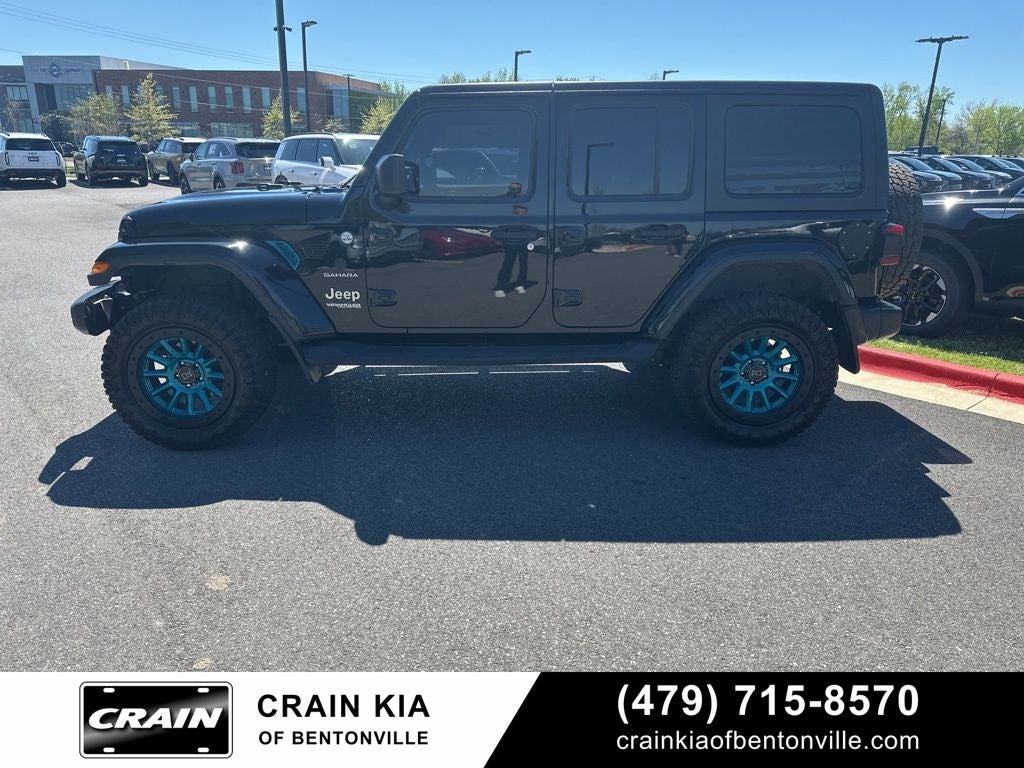 2018 Jeep Wrangler Unlimited Sahara - 4WD / ONE OWNER / LIFTED!