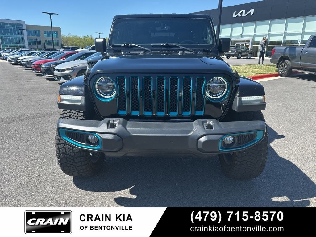 2018 Jeep Wrangler Unlimited Sahara - 4WD / ONE OWNER / LIFTED!