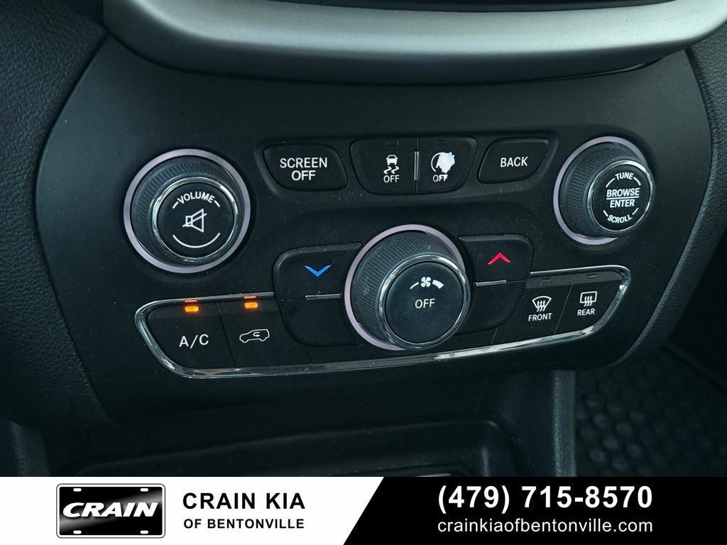 2016 Jeep Cherokee Latitude - CLEAN CARFAX