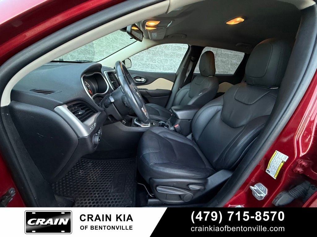2016 Jeep Cherokee Latitude - CLEAN CARFAX