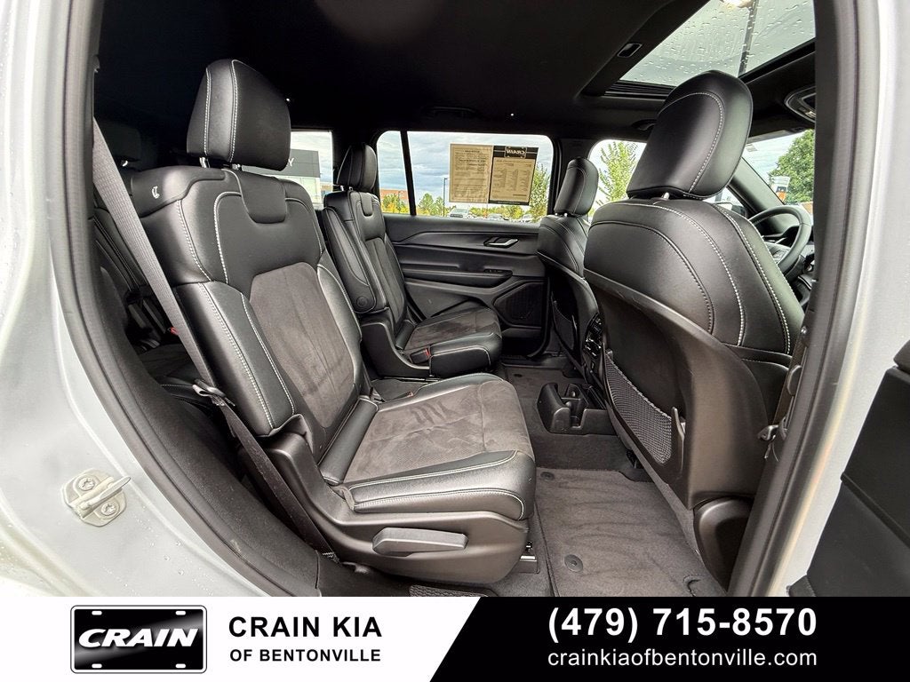 2024 Jeep Grand Cherokee L Altitude X - 4WD / PANORAMIC SUNROOF / CLEAN CARFAX