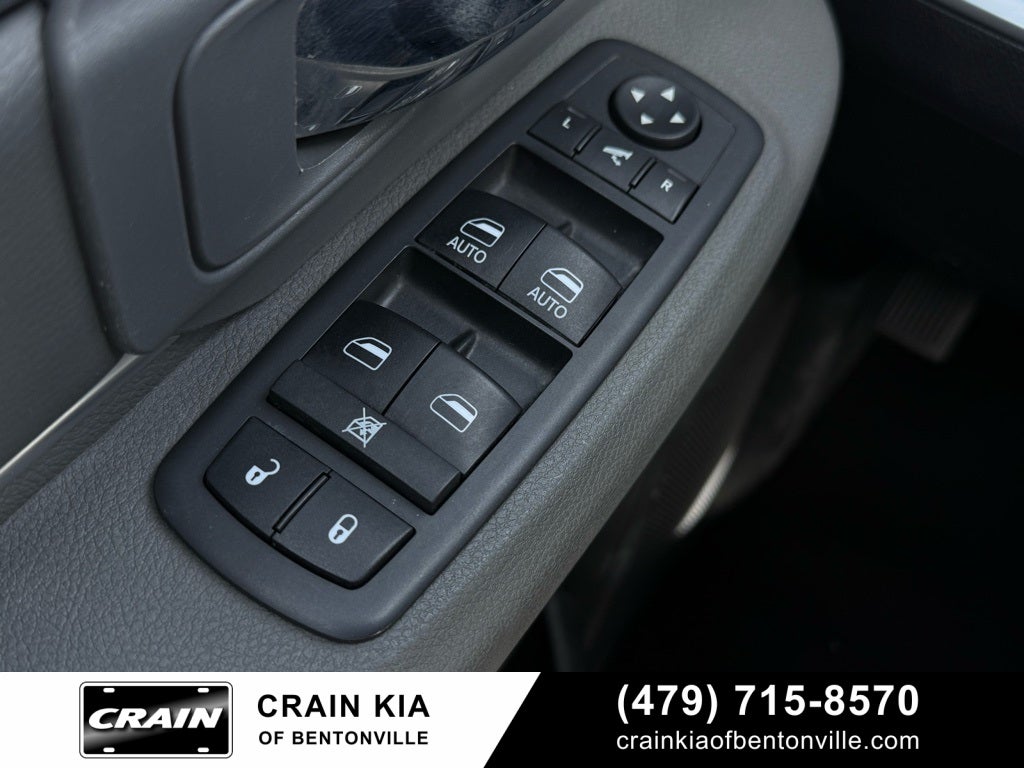 2019 RAM 1500 Classic Big Horn - 4WD / CLEAN CARFAX