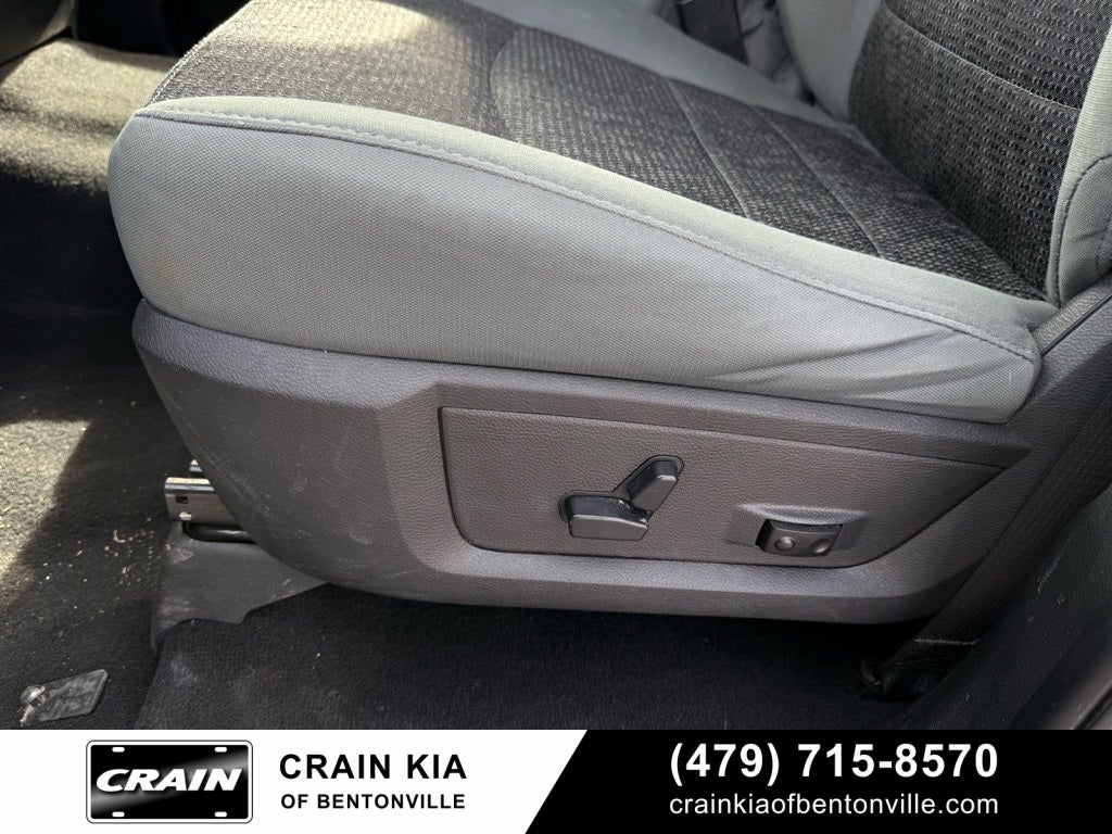 2019 RAM 1500 Classic Big Horn - 4WD / CLEAN CARFAX