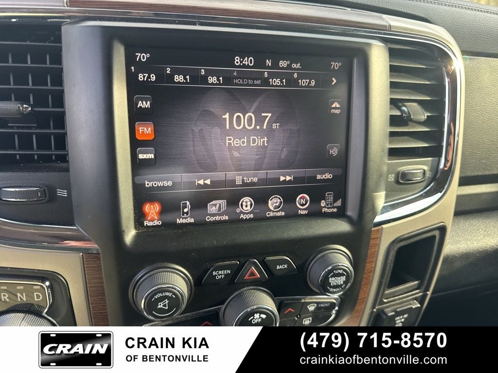 2015 RAM 1500 Laramie - 4WD / SUNROOF