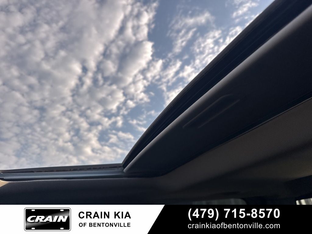 2015 RAM 1500 Laramie - 4WD / SUNROOF