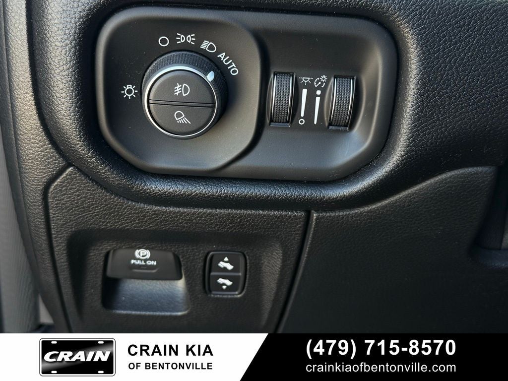 2019 RAM 1500 Big Horn/Lone Star - LIFTED! / CLEAN CARFAX / UPGRADED WHEELS & TIRES