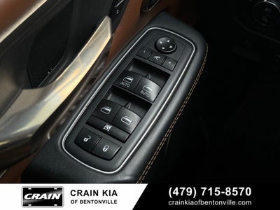 2020 RAM 1500 Laramie Longhorn - 4WD / PANORAMIC SUNROOF / LIFTED!