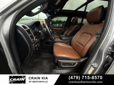 2020 RAM 1500 Laramie Longhorn - 4WD / PANORAMIC SUNROOF / LIFTED!