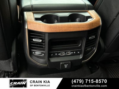 2020 RAM 1500 Laramie Longhorn - 4WD / PANORAMIC SUNROOF / LIFTED!