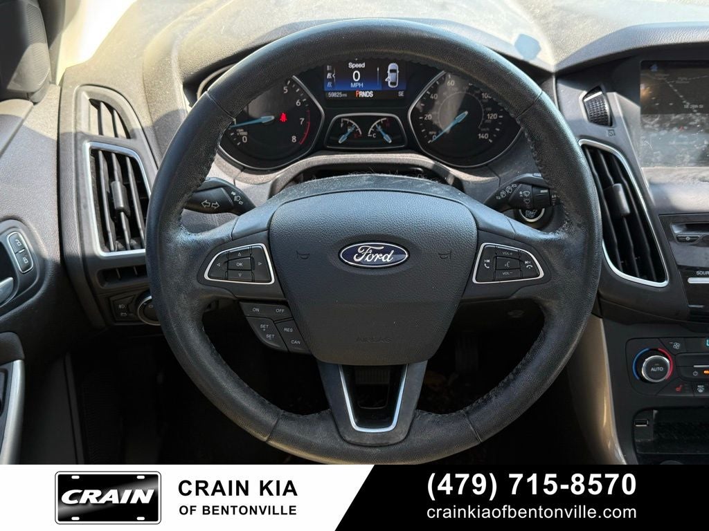 2018 Ford Focus Titanium - HATCHBACK / SUNROOF / CLEAN CARFAX / LOW MILES!